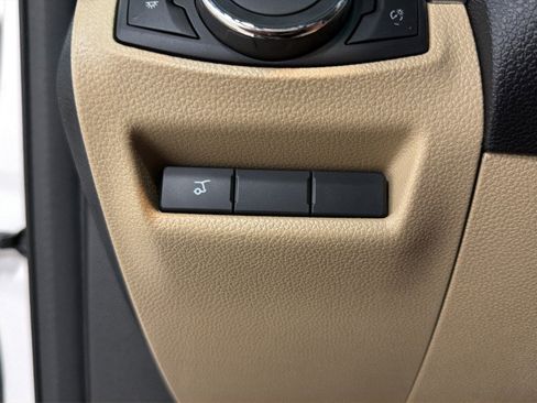 Used 2016 Ford Explorer Limited AWD/4WD image 22