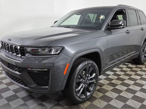 New 2026 Jeep Grand Cherokee Limited image 3