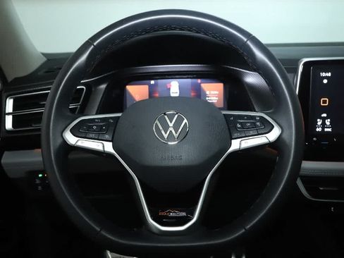 Certified 2024 Volkswagen Atlas Peak Edition SE AWD/4WD image 24