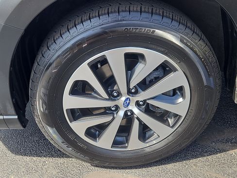 Used 2023 Subaru Outback Premium AWD/4WD image 4