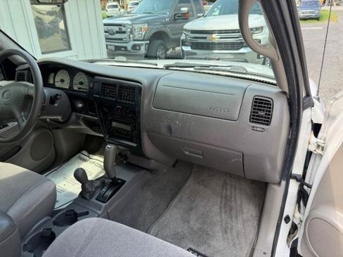 Used 2004 Toyota Tacoma 4x4 Double Cab image 10