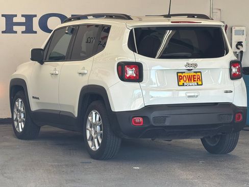 Used 2020 Jeep Renegade Latitude w/ Popular Equipment Group FWD image 5
