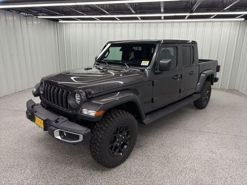 New 2026 Jeep Gladiator Sport AWD/4WD image 3
