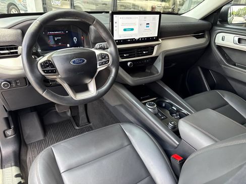 Used 2025 Ford Explorer Active w/ Active Comfort Package AWD/4WD image 20