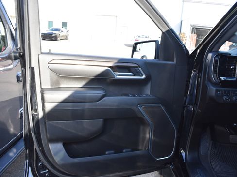 Used 2025 Chevrolet Silverado 1500 LT AWD/4WD image 23