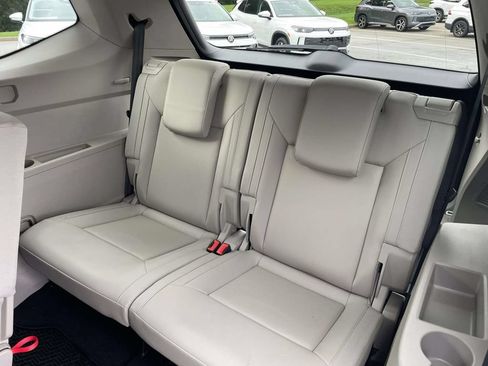 Used 2019 Volkswagen Atlas SE FWD image 14