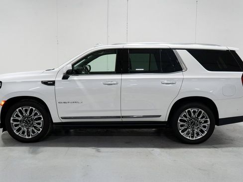 Used 2024 GMC Yukon Denali Ultimate image 2