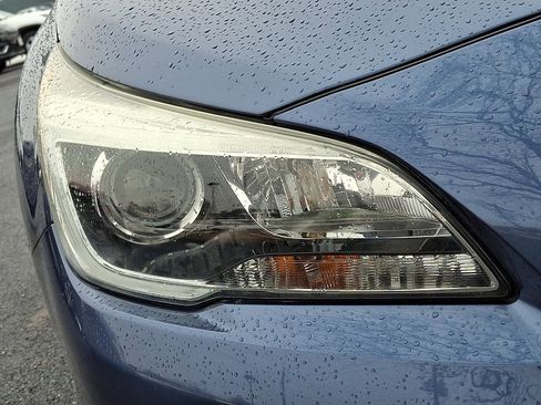 Used 2017 Subaru Outback 2.5i Premium image 9