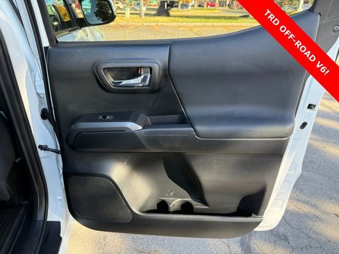 Used 2023 Toyota Tacoma TRD Off-Road image 19
