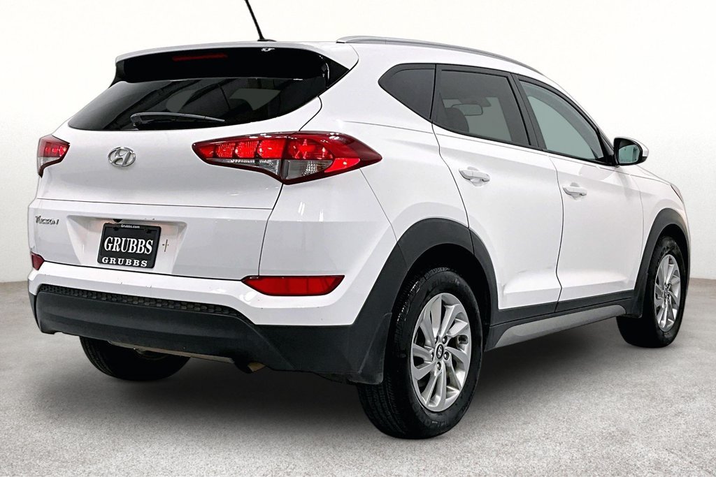 Used 2017 Hyundai Tucson SE w/ SE Popular Package 02 FWD image 2