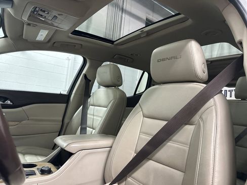 Used 2019 GMC Acadia Denali w/ Technology Package image 30