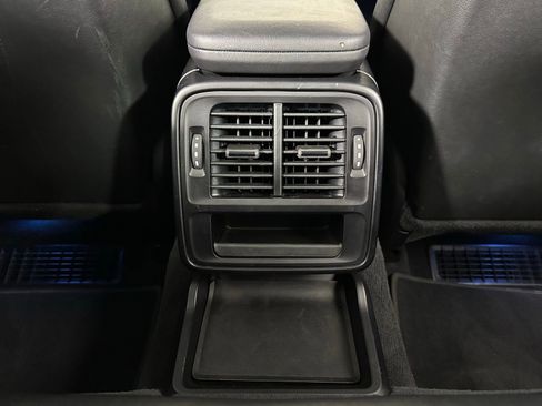 Used 2020 Porsche Taycan 4S w/ Premium Package image 28