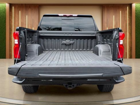 Certified 2025 Chevrolet Silverado 1500 ZR2 w/ Technology Package AWD/4WD image 33