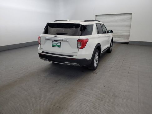 Used 2021 Ford Explorer XLT w/ Equipment Group 202A AWD/4WD image 9