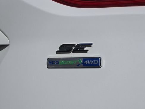 Used 2016 Ford Escape SE w/ SE Leather Comfort Package AWD/4WD image 13