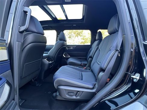 New 2026 INFINITI QX80 4WD image 21