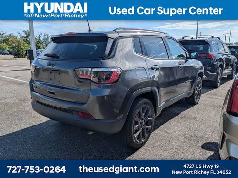 Used 2021 Jeep Compass Latitude AWD/4WD image 2