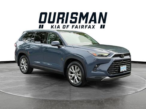 Used 2024 Toyota Grand Highlander AWD image 1