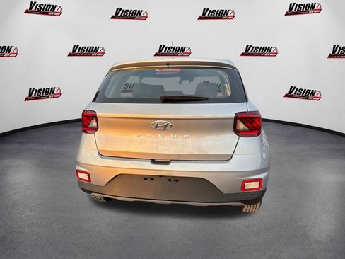 New 2026 Hyundai Venue SE image 6
