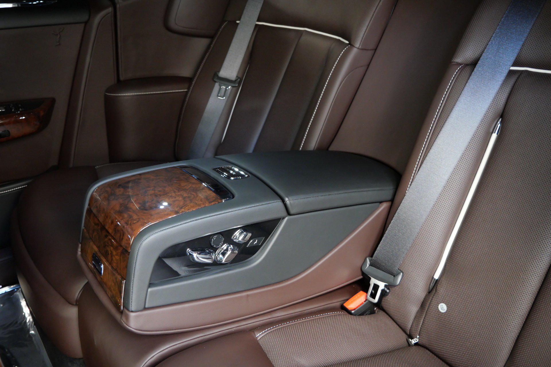 Used 2019 Rolls-Royce Phantom Sedan RWD image 26