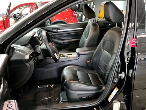Used 2019 Nissan Altima 2.5 Platinum FWD image 9