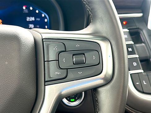 Used 2024 Chevrolet Tahoe Z71 w/ Luxury Package AWD/4WD image 31