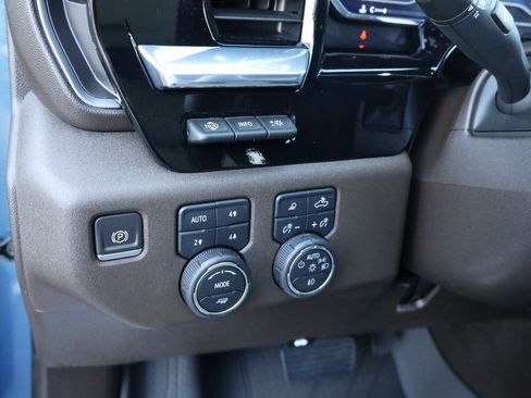 Used 2024 Chevrolet Silverado 2500 LTZ w/ LTZ Premium Package image 13