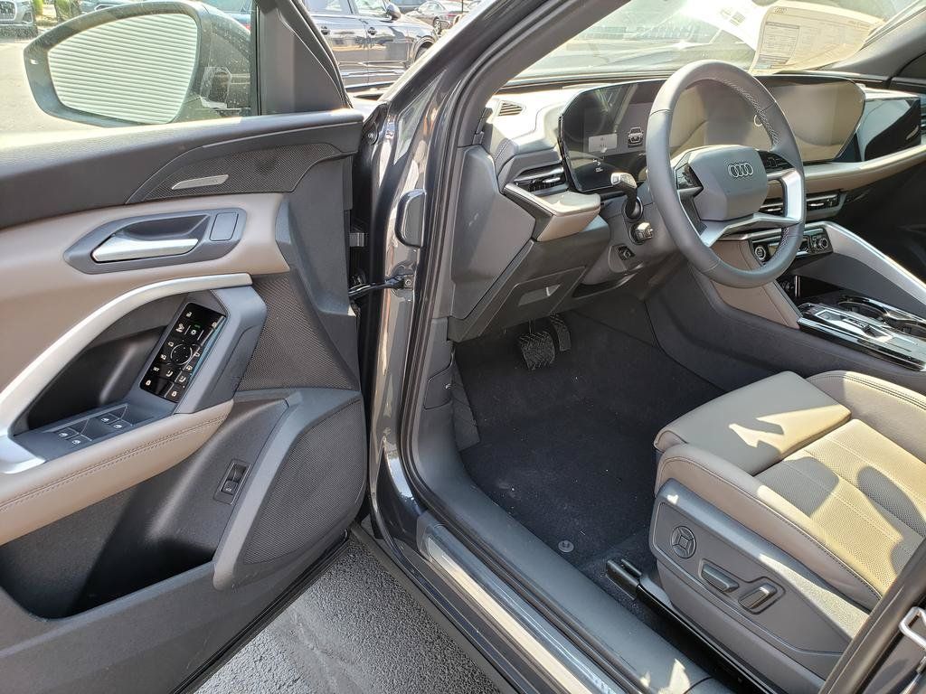 New 2026 Audi Q5 Premium Plus AWD/4WD image 6