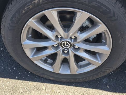 Used 2022 MAZDA MAZDA3 s FWD image 10