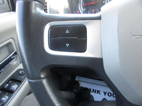 Used 2011 RAM 1500 Classic SLT RWD image 8