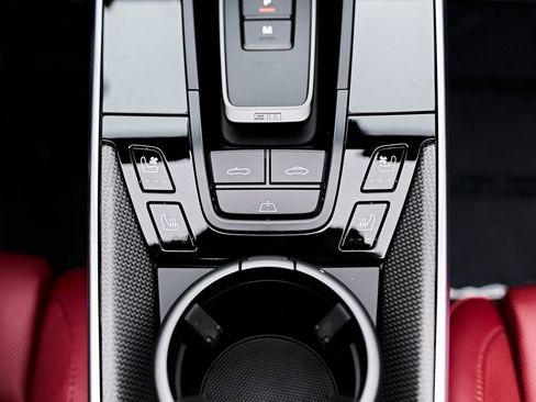 Used 2022 Porsche 911 Turbo S w/ 911 Turbo Sportdesign Package image 64