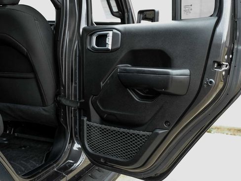 Used 2020 Jeep Wrangler Unlimited Sport S image 47