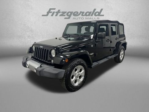 Used 2015 Jeep Wrangler Unlimited Sahara w/ Connectivity Group image 2