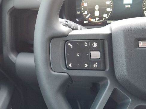 New 2026 Land Rover Defender 110 X-Dynamic SE image 29