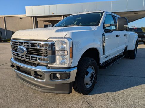 Used 2024 Ford F350 XLT image 8