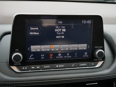 Used 2023 Nissan Rogue SL image 26