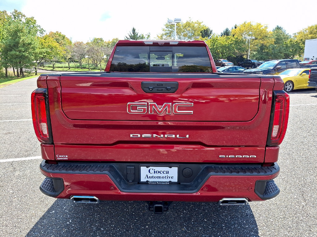 Used 2023 GMC Sierra 1500 Denali w/ Denali Reserve Package AWD/4WD image 8