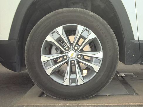 Used 2025 Chevrolet Equinox LT FWD image 59