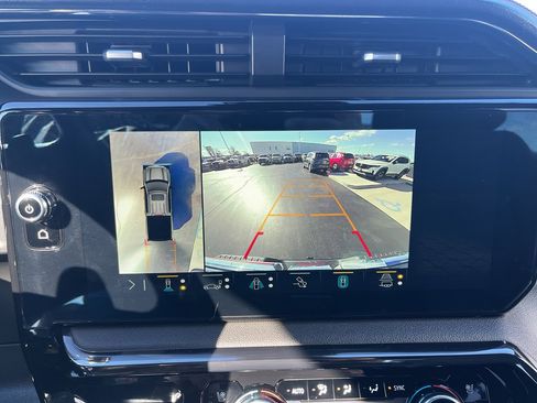 Used 2023 GMC Sierra 1500 AT4 w/ Technology Package image 19