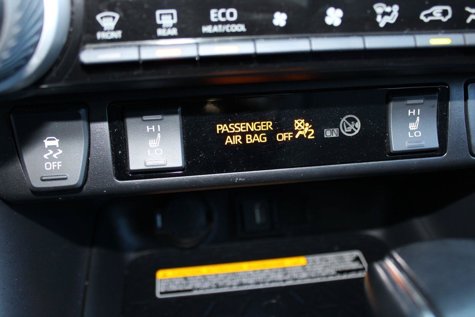 Certified 2021 Toyota RAV4 XSE w/ Weather Package AWD/4WD image 25