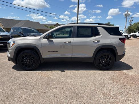 New 2027 GMC Terrain Elevation w/ Elevation Premium Package FWD image 2