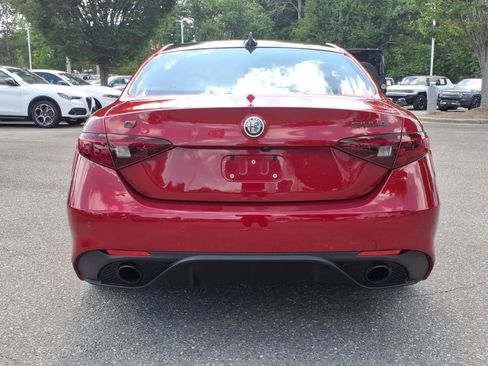 Used 2019 Alfa Romeo Giulia Ti Sport w/ Quick Order Package 22S Sport AWD/4WD image 17