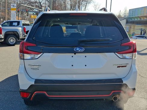 Used 2023 Subaru Forester Sport image 5