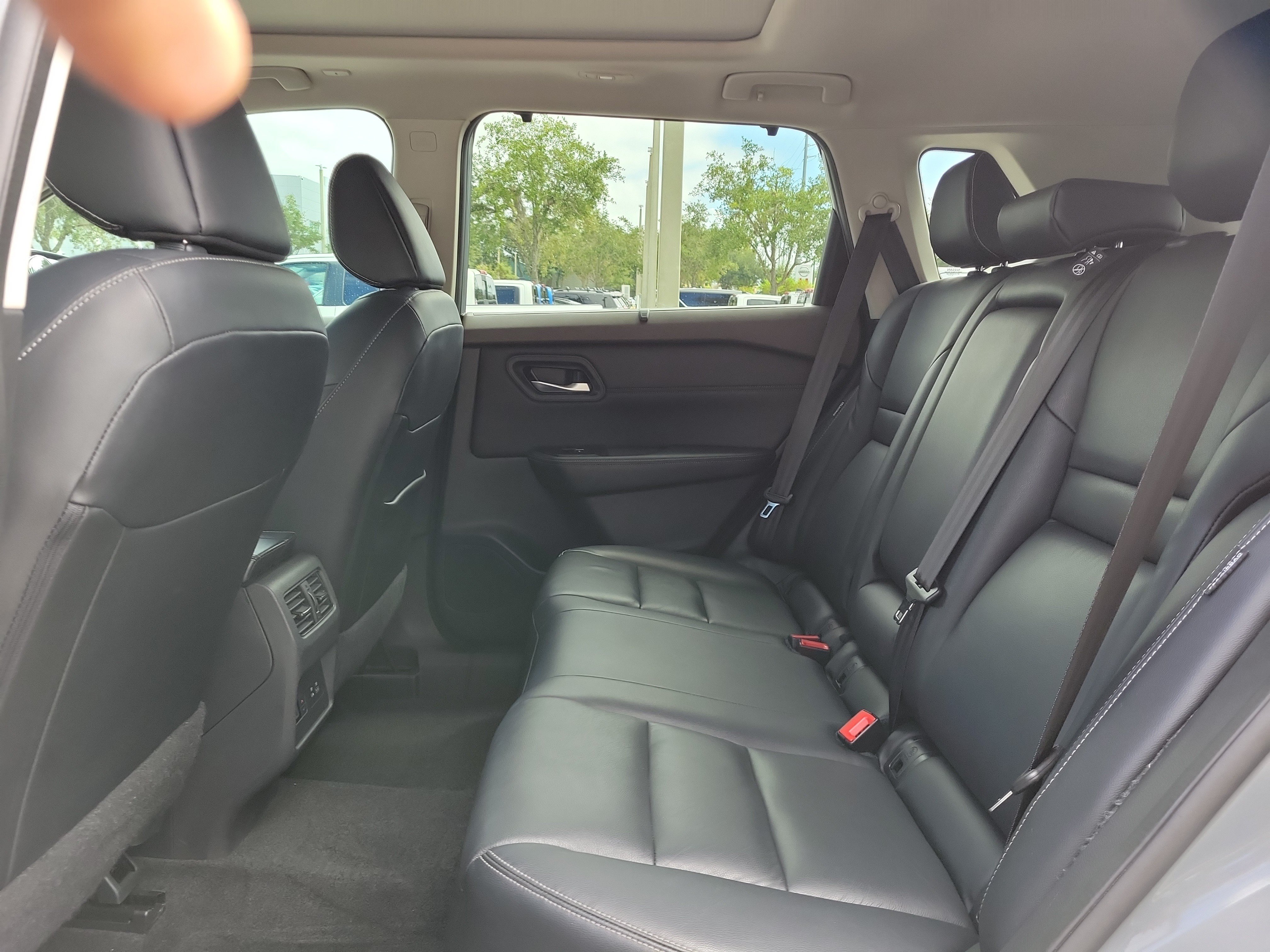 Certified 2023 Nissan Rogue SL w/ SL Premium Package FWD image 18