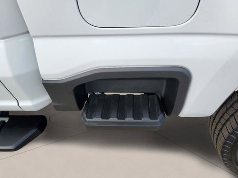 New 2025 Ford F250 XL w/ XL Chrome Package image 7