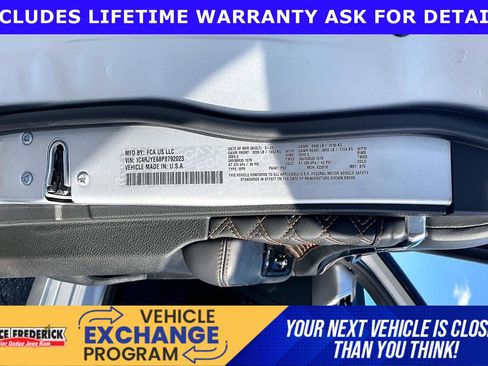 Used 2023 Jeep Grand Cherokee Summit AWD/4WD image 30