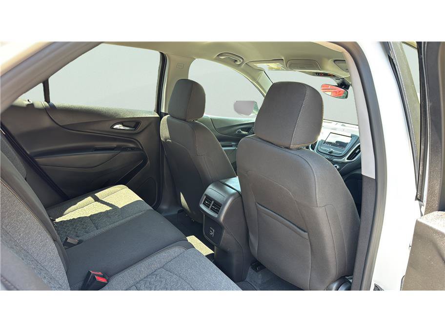 Used 2024 Chevrolet Equinox LT FWD image 17