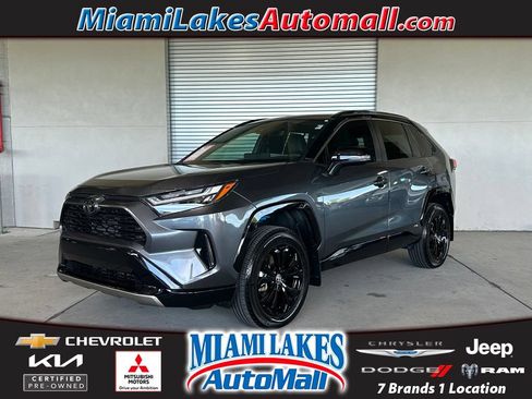 Used 2025 Toyota RAV4 XSE AWD/4WD image 1