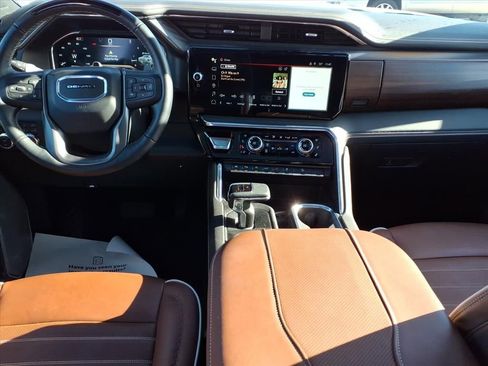 Used 2025 GMC Sierra 1500 Denali Ultimate image 15