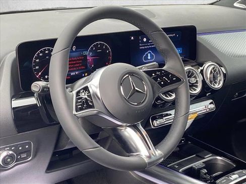 Certified 2025 Mercedes-Benz GLA 250 image 3